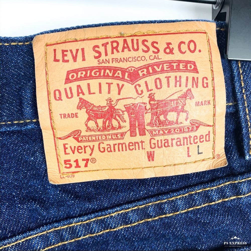 Levi’s Hi-Rise Distressed Darkwash Cut off Shorts Size 31 (Junior 11) EUC - Picture 4 of 4